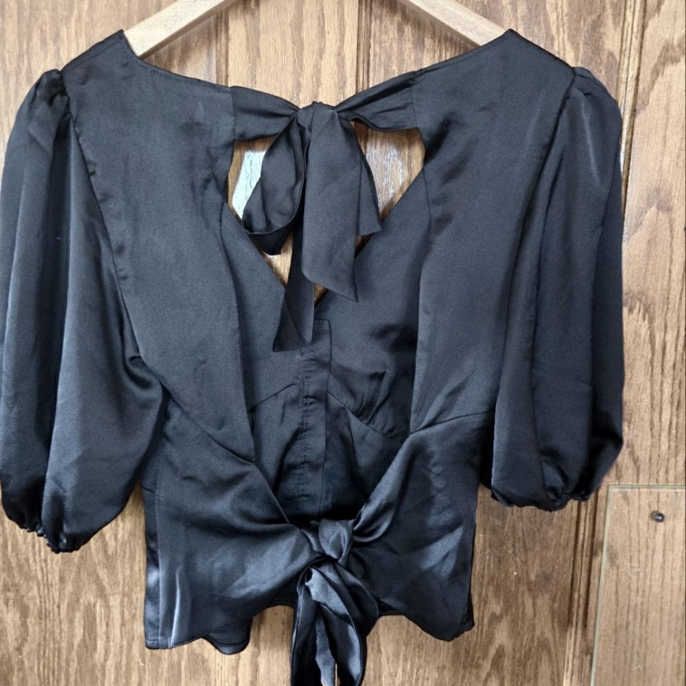 Abercrombie Open Back Top with Two Bow Ties Silky… - image 9